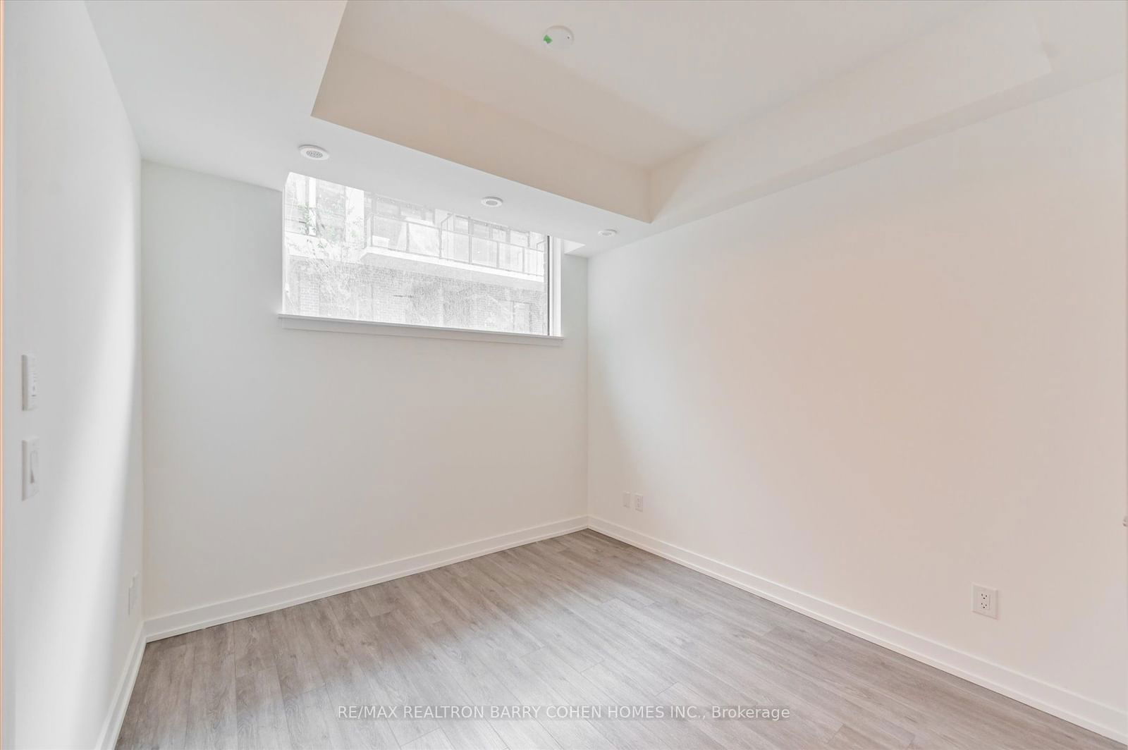 847 Sheppard Ave W, unit 24 for rent