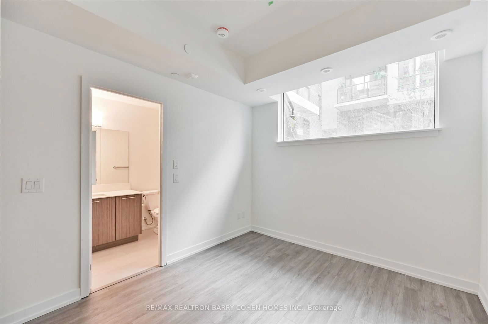 847 Sheppard Ave W, unit 24 for rent - image #19