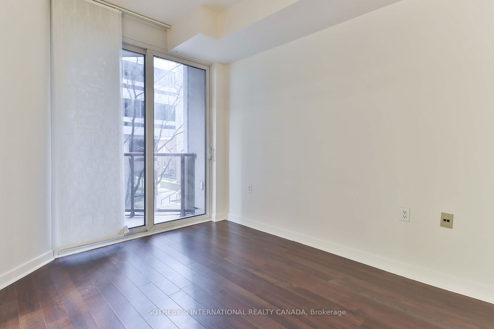 85 Bloor St E, unit 208 for sale