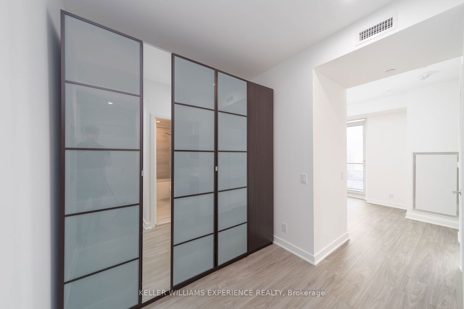 120 Parliament St, unit 1312 for sale - image #4