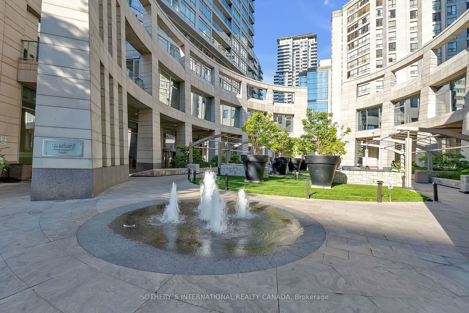 2191 Yonge St, unit 5202 for sale