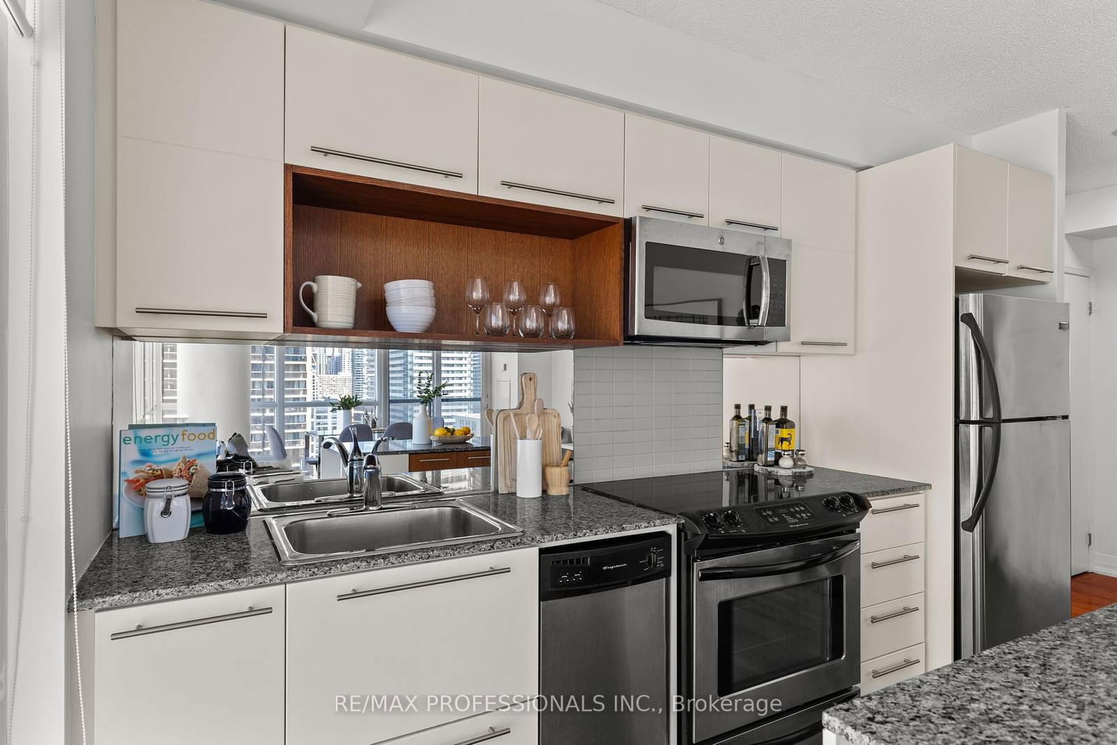 25 Carlton St, unit 2409 for sale - image #20