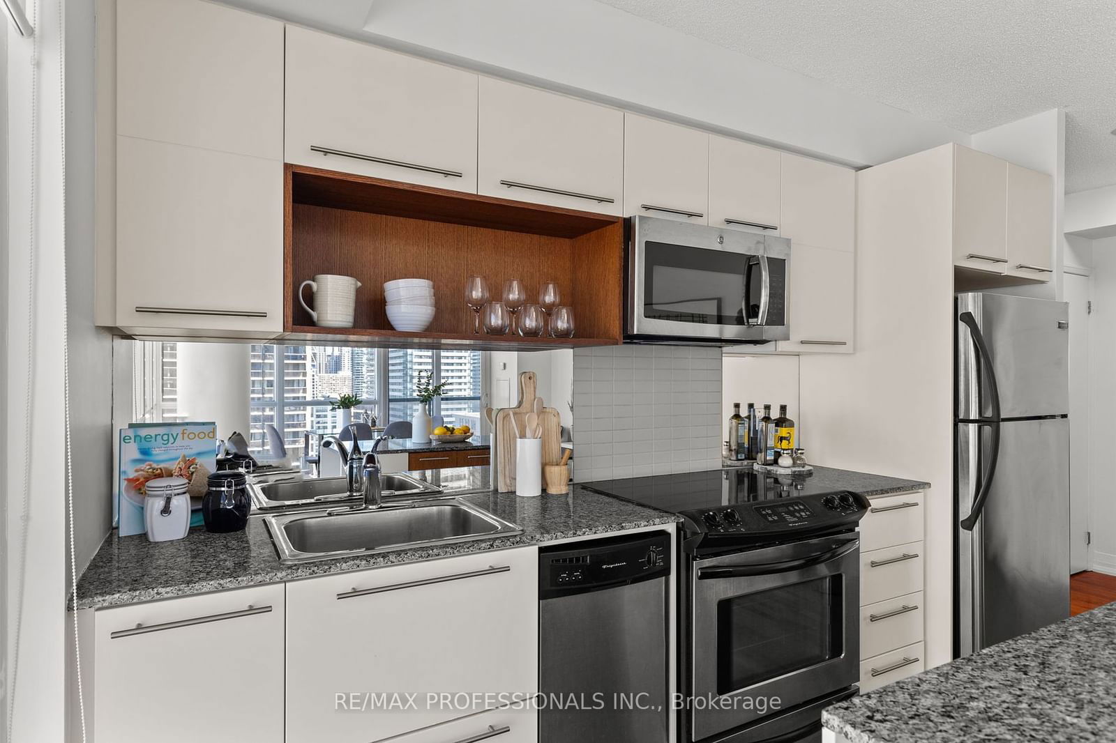 25 Carlton St, unit 2409 for sale - image #32