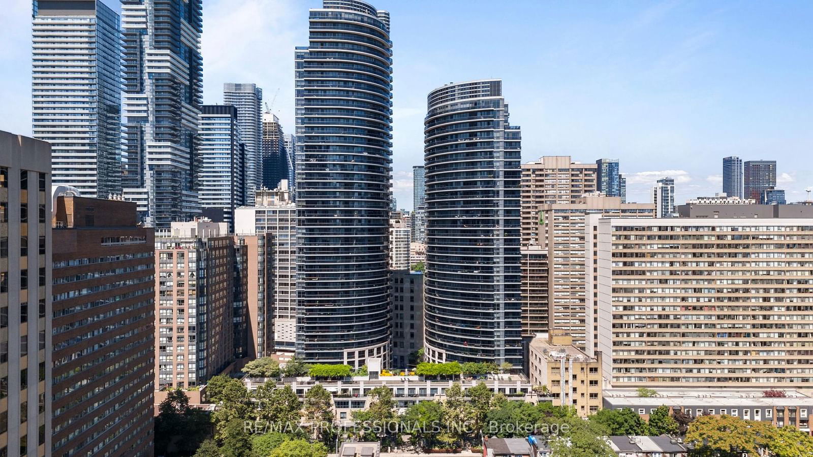 25 Carlton St, unit 2409 for sale - image #4