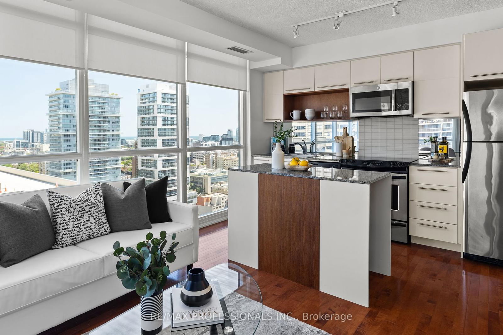 25 Carlton St, unit 2409 for sale - image #6