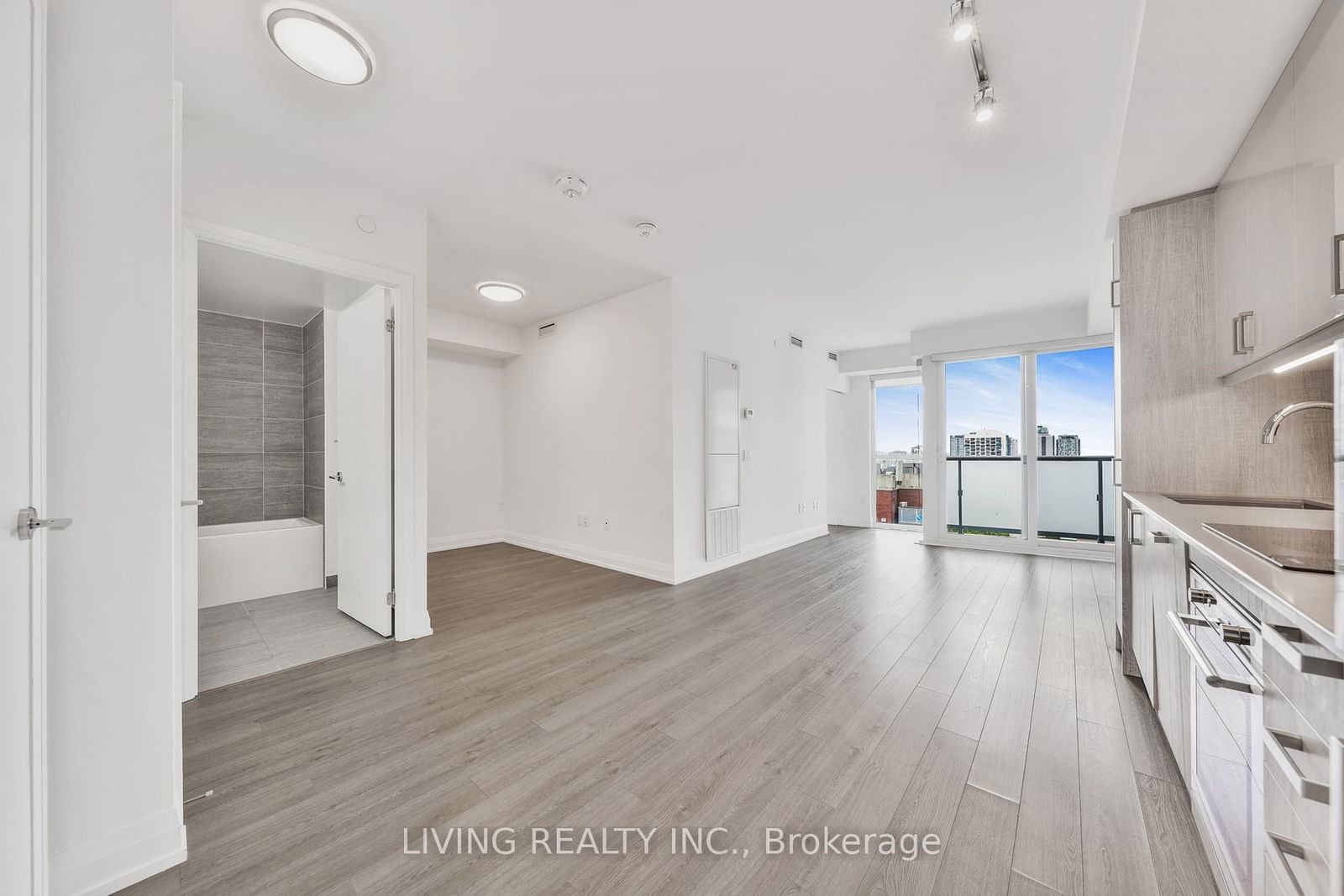 77 Mutual St, unit 1701 for sale - image #11