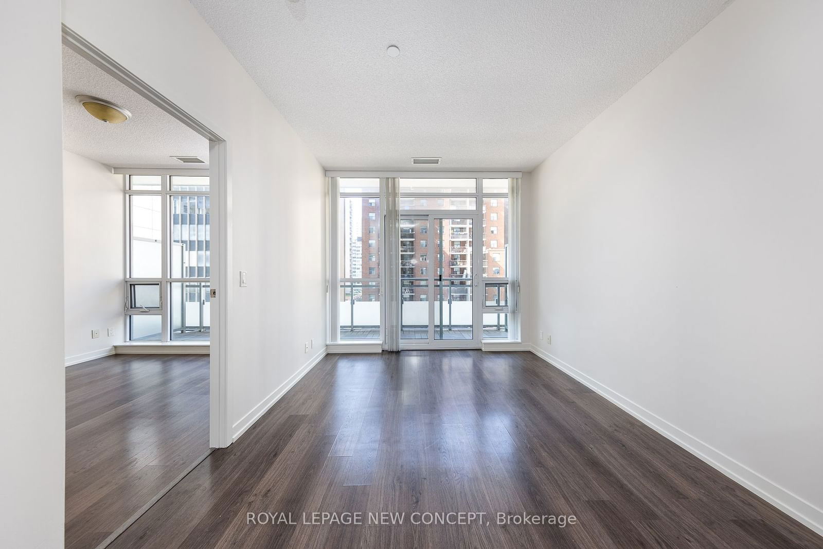 98 LILLIAN St N, unit 413 for sale