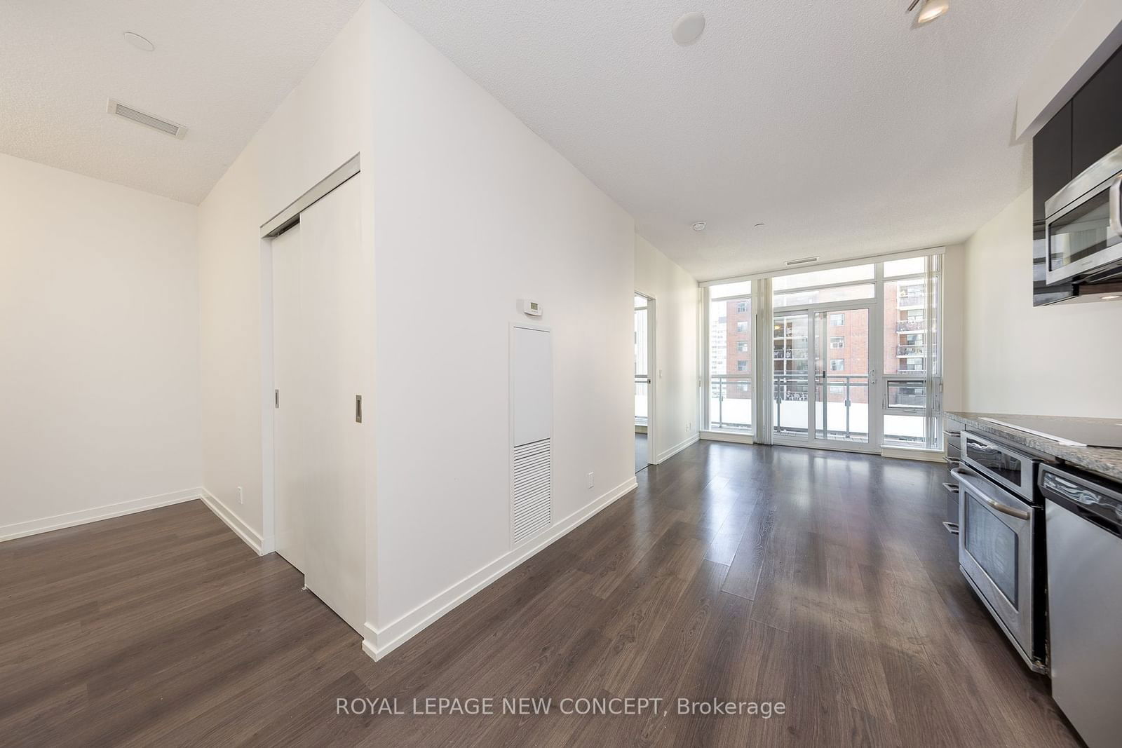 98 LILLIAN St N, unit 413 for sale - image #26