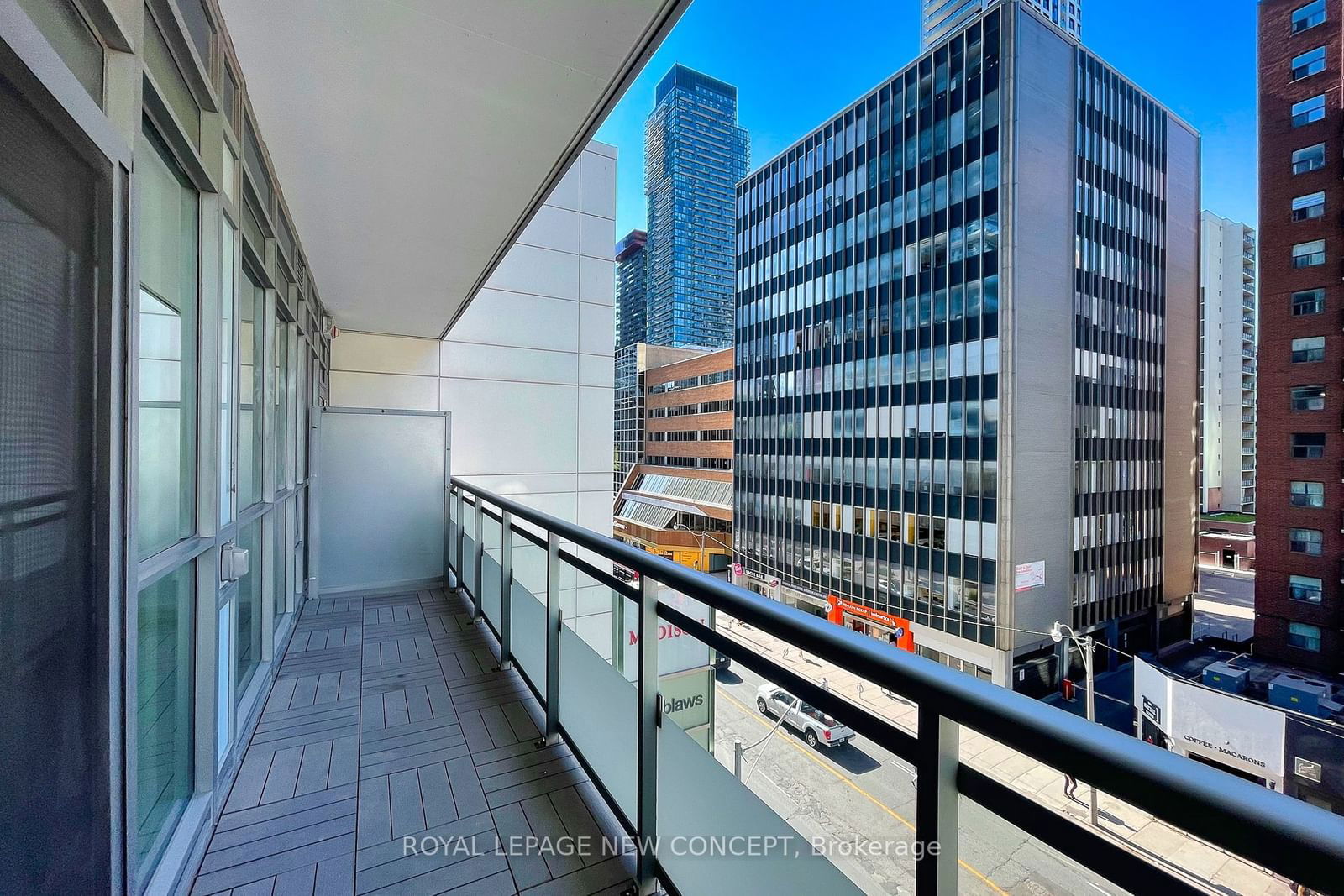 98 LILLIAN St N, unit 413 for sale - image #7