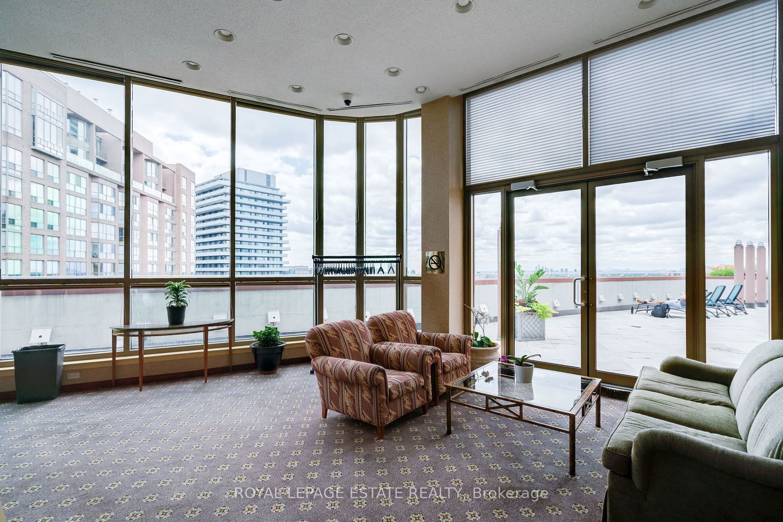 1055 Bay St, unit 205 for sale