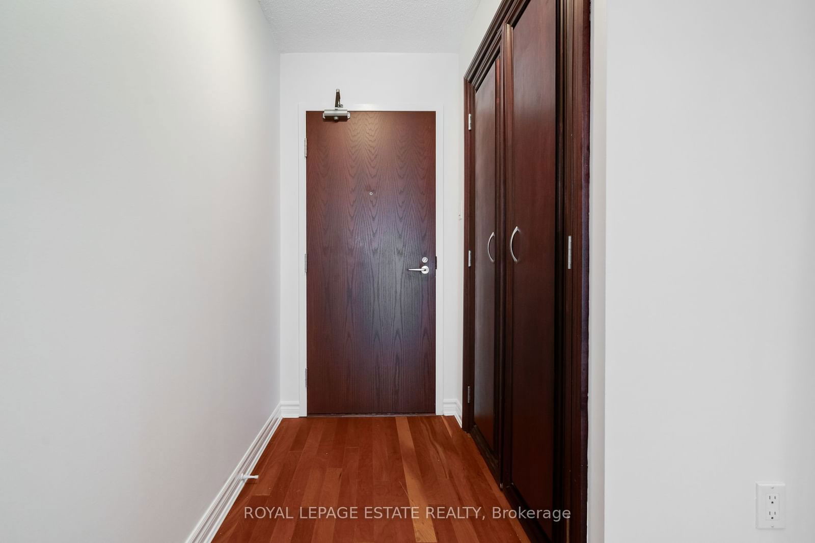 1055 Bay St, unit 205 for sale - image #3