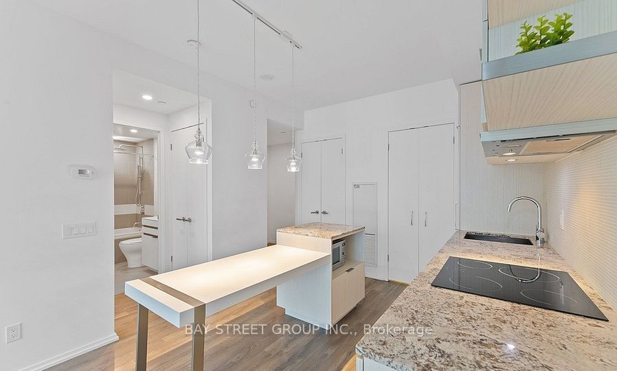 197 Yonge St, unit 3701 for sale