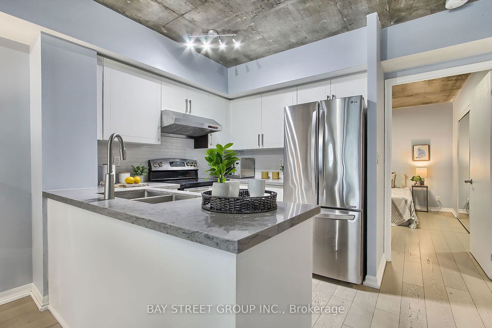 22 Wellesley St E, unit 1508 for sale - image #8