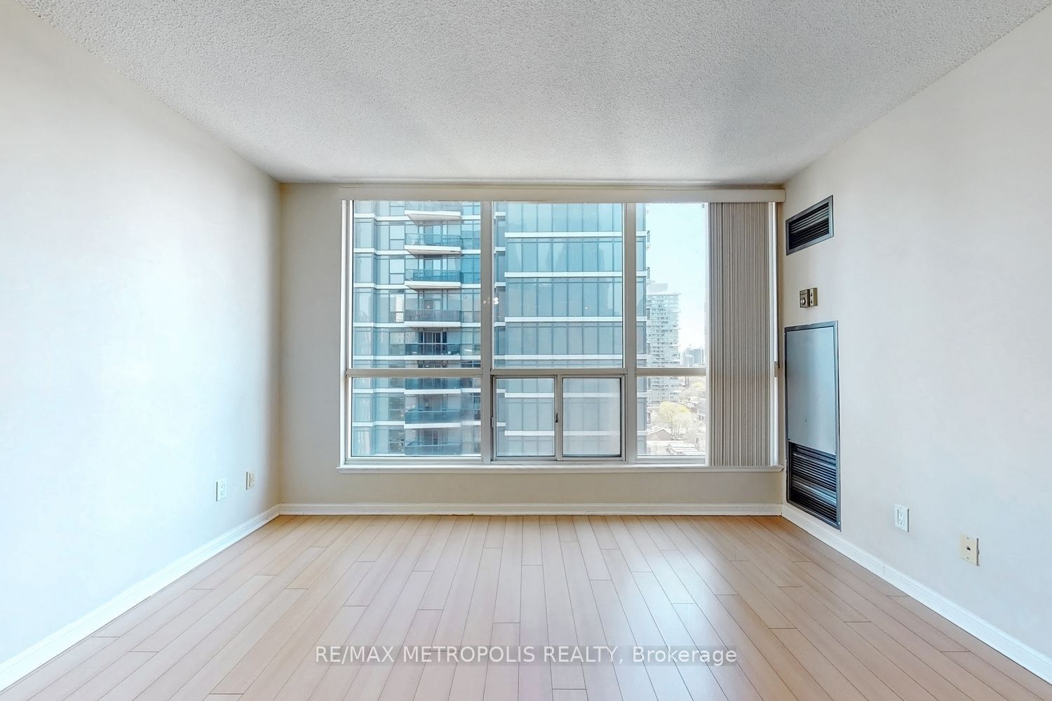 7 Carlton St, unit 1804 for rent - image #18