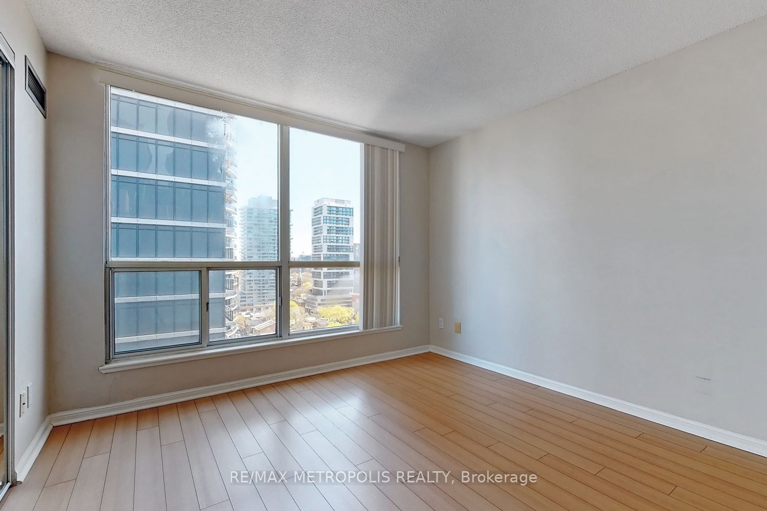 7 Carlton St, unit 1804 for rent - image #22