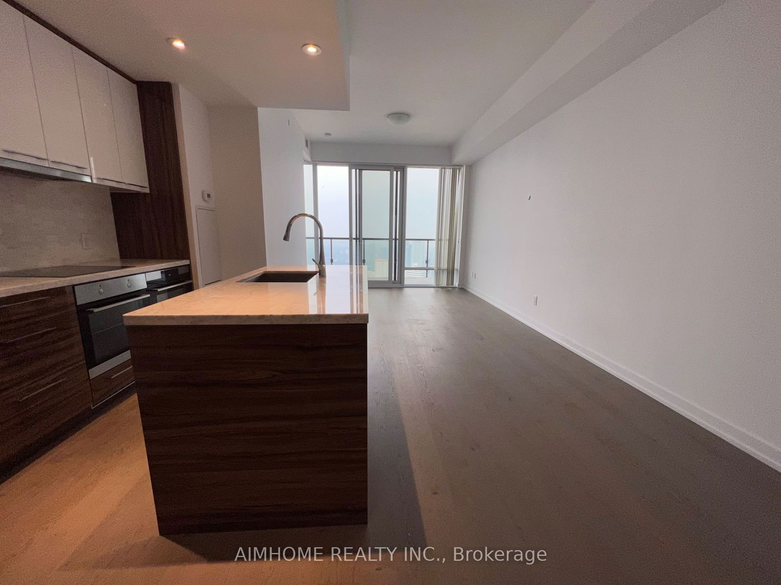 488 University Ave, unit 4703 for rent - image #6