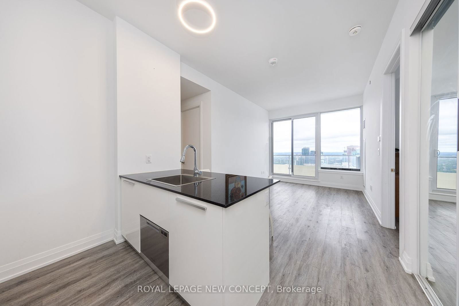 75 Canterbury Pl, unit PH307 for sale - image #2