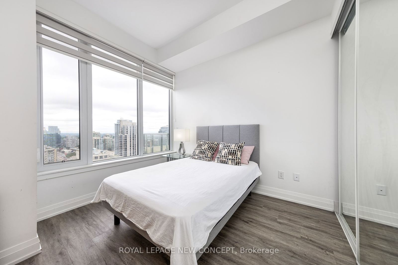 75 Canterbury Pl, unit PH307 for sale - image #6