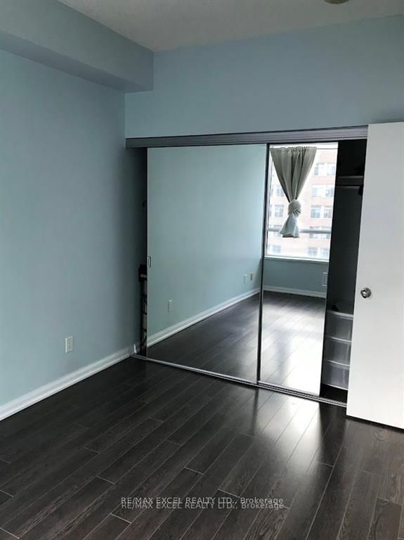 111 Elizabeth St, unit 1616 for rent