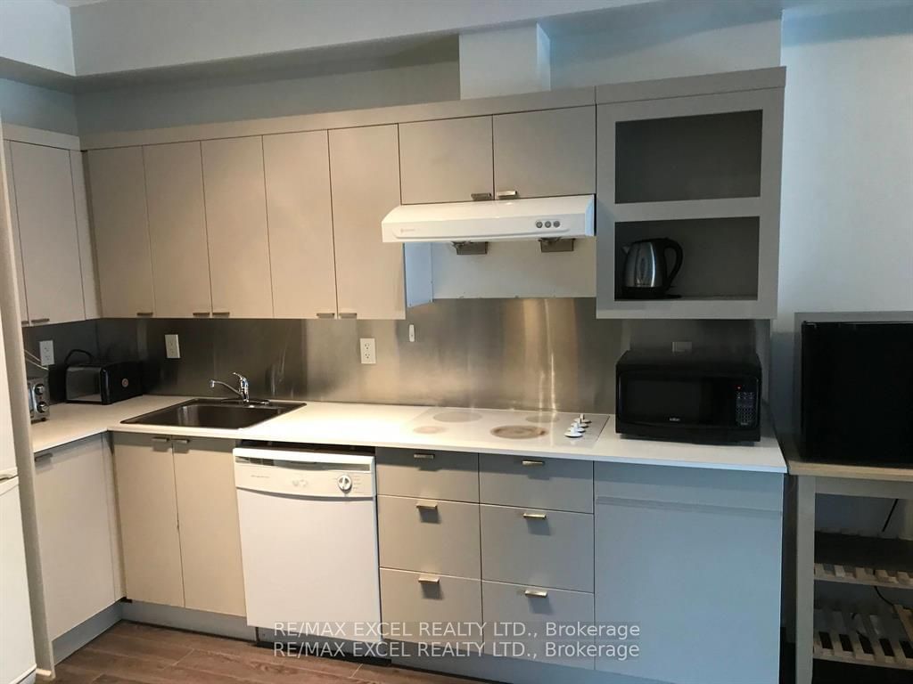 111 Elizabeth St, unit 1616 for rent