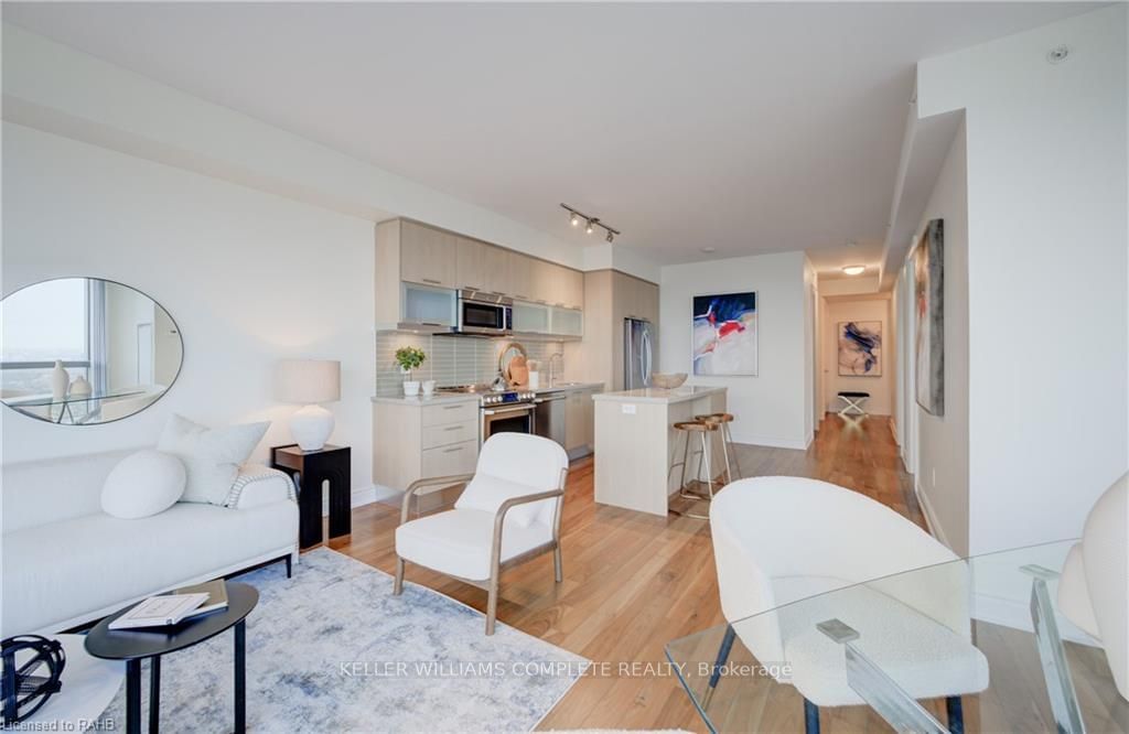 388 Yonge St, unit 7116 for sale