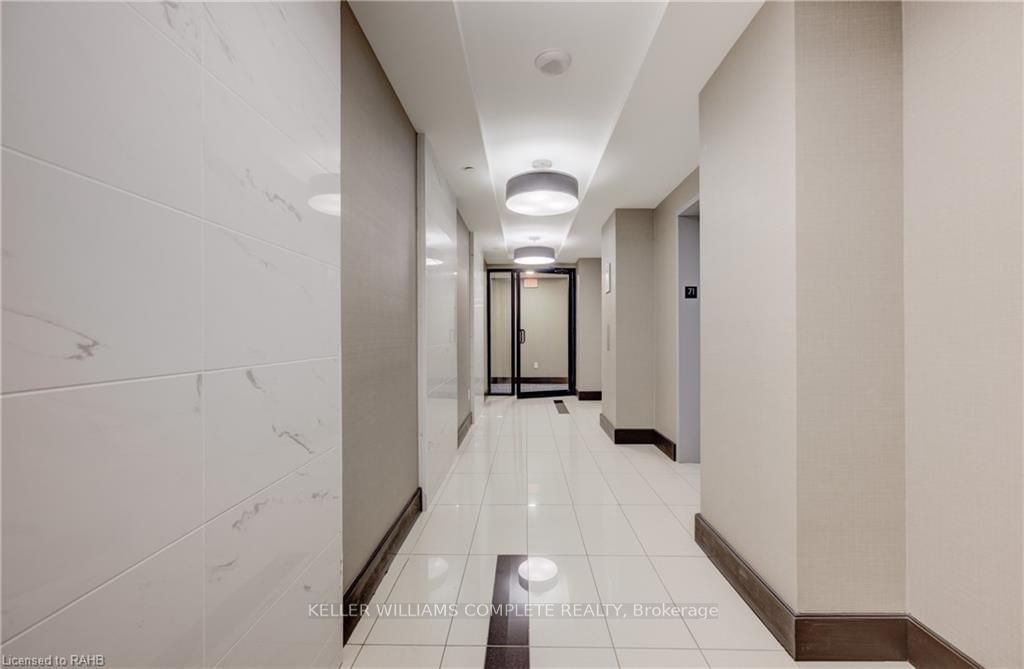 388 Yonge St, unit 7116 for sale - image #6