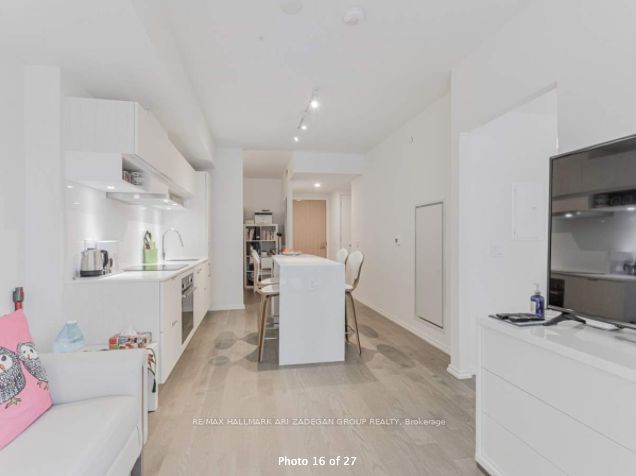 5 Soudan Ave, unit 603 for rent - image #8