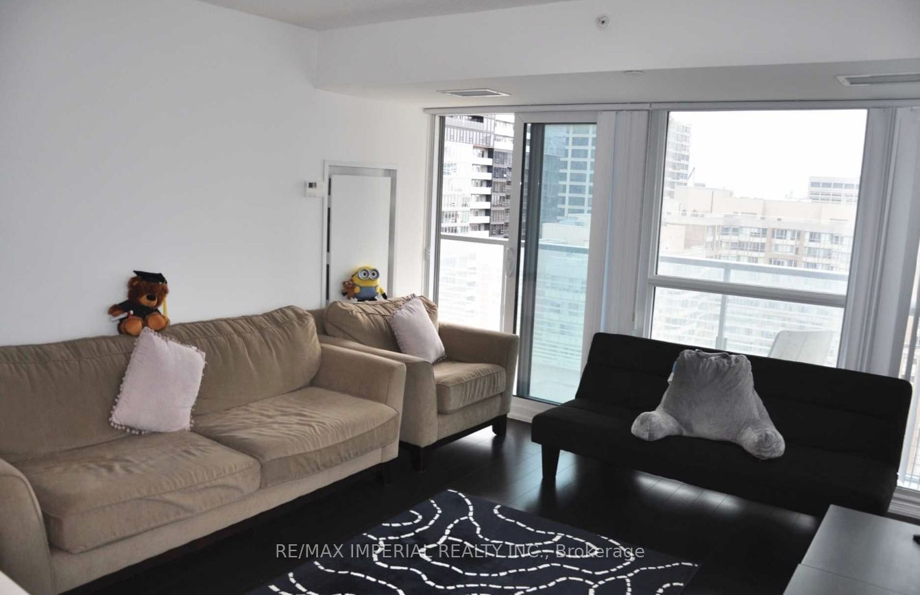 386 Yonge St, unit 1715 for sale - image #3