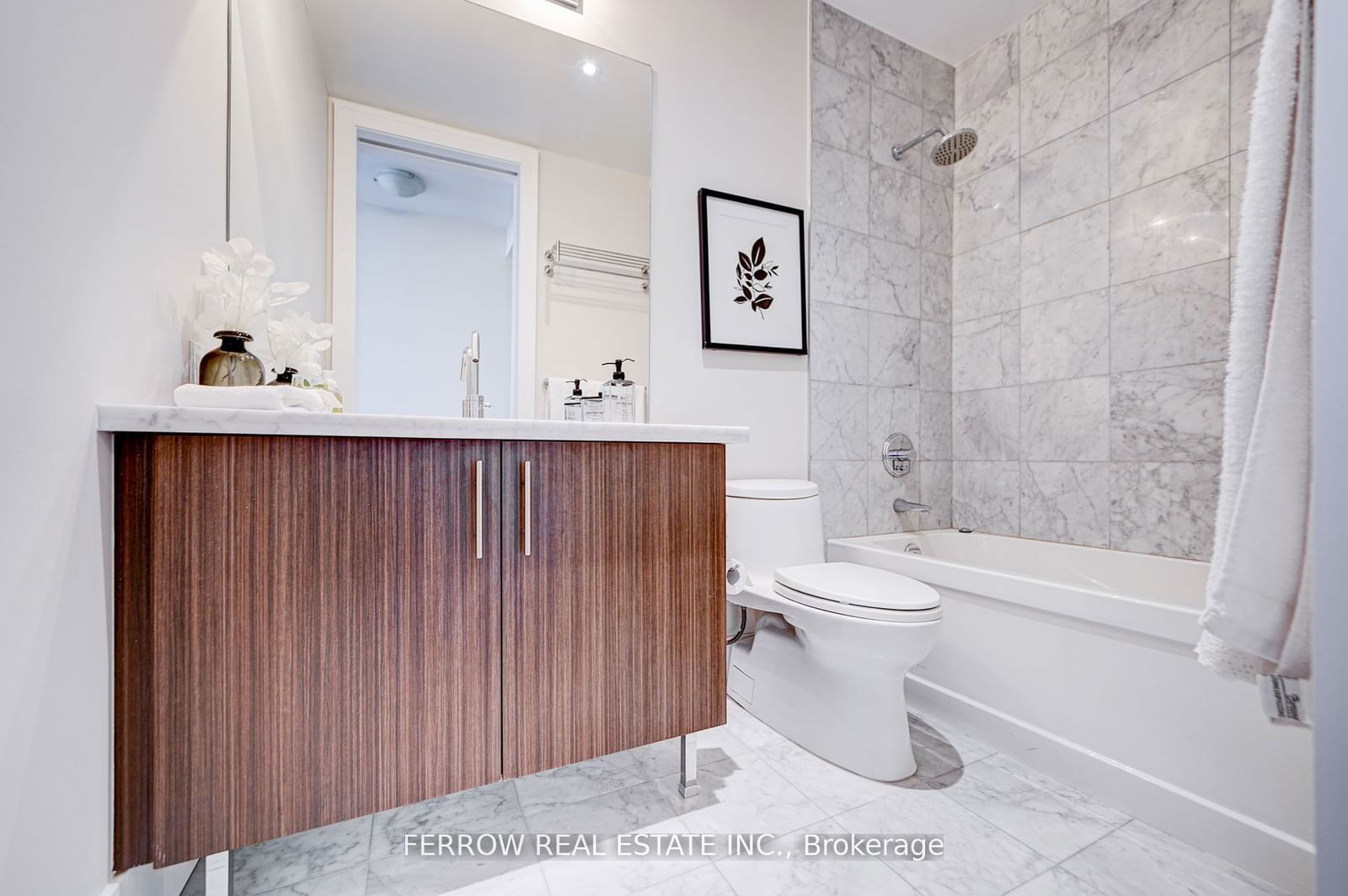 39 Queens Quay E, unit 101 for sale - image #5