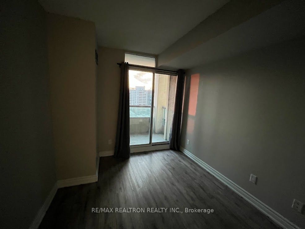 238 Doris Ave, unit 1811 for rent - image #14