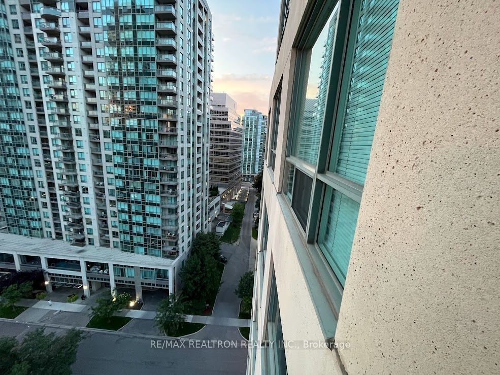 238 Doris Ave, unit 1811 for rent - image #22