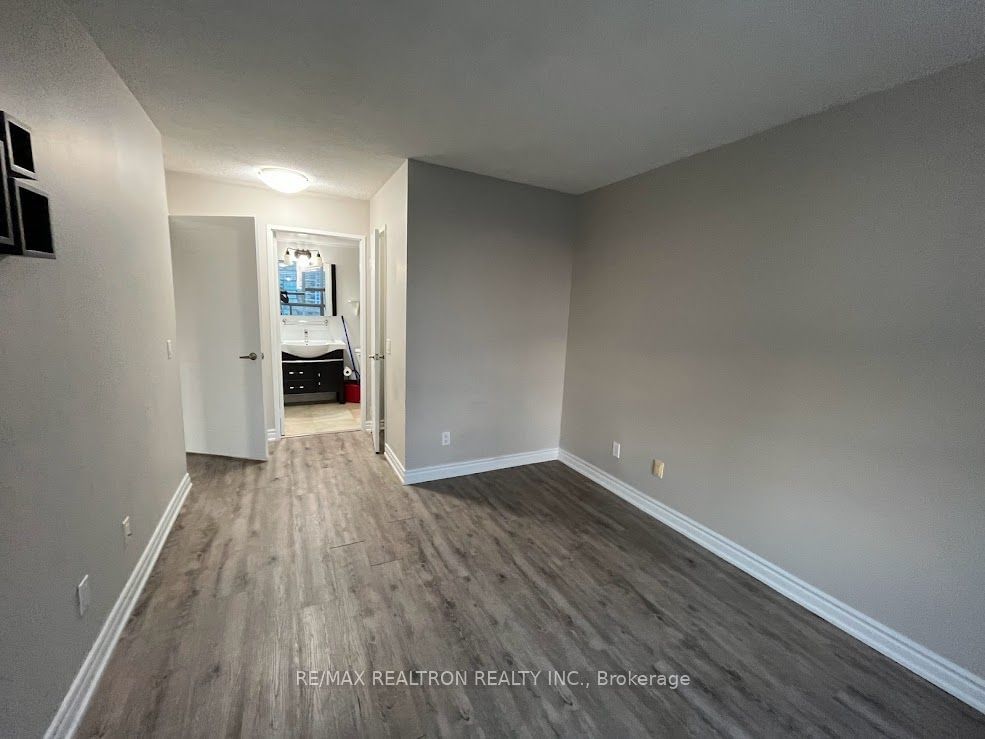 238 Doris Ave, unit 1811 for rent - image #3