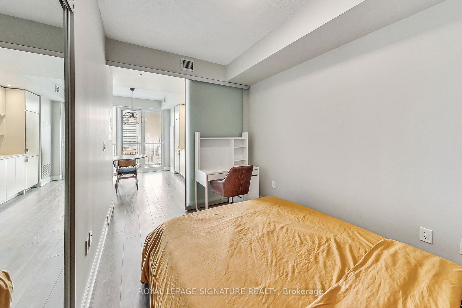 89 McGill St, unit 2912 for rent - image #10