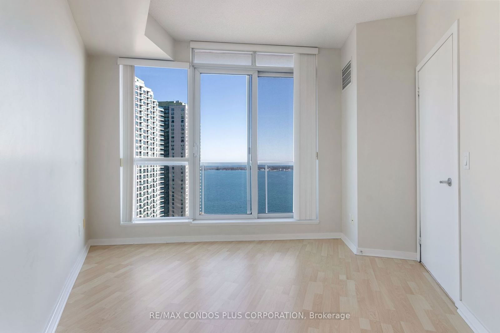 8 York St, unit 2507 for sale - image #21