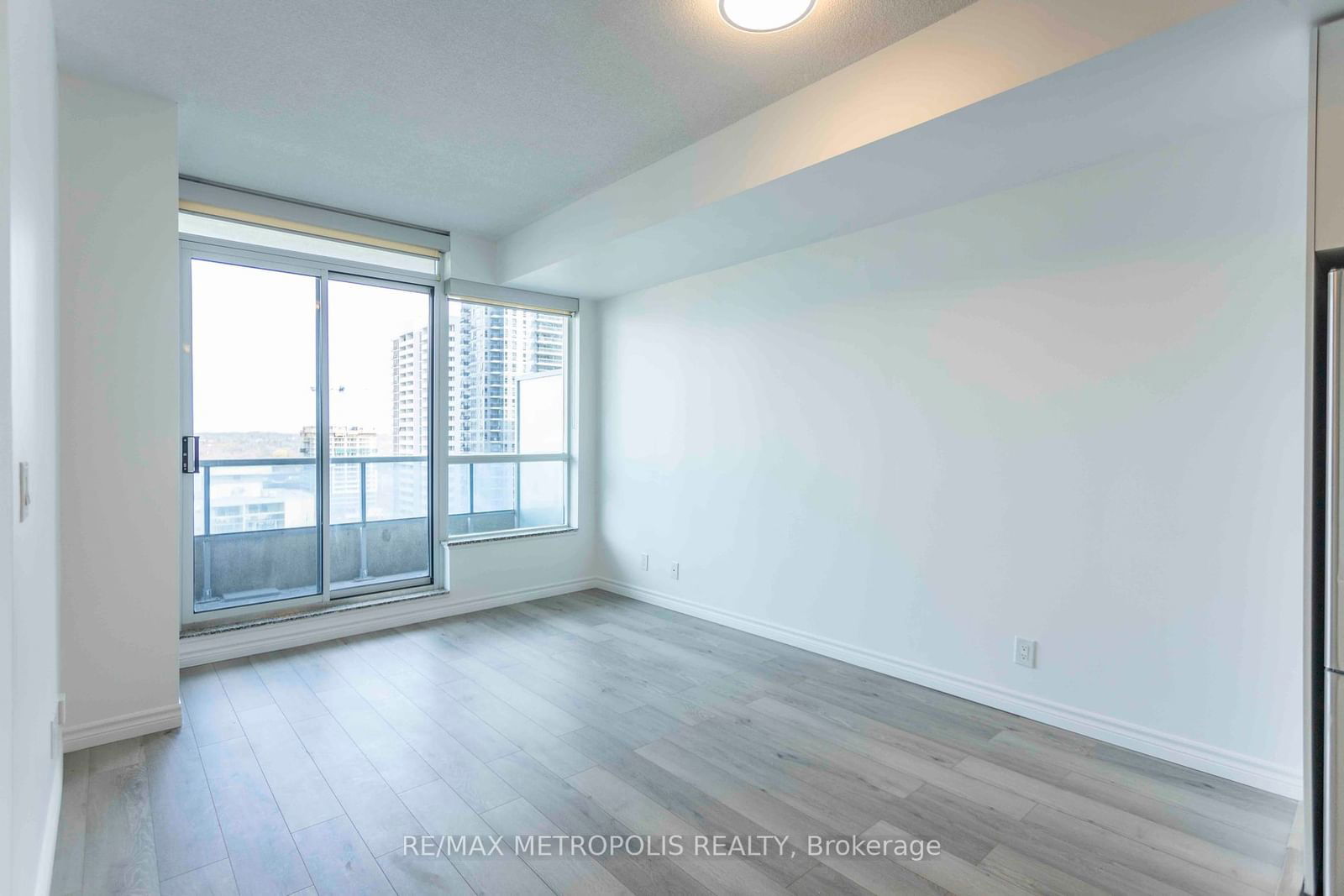 500 Sherbourne St, unit 1811 for sale