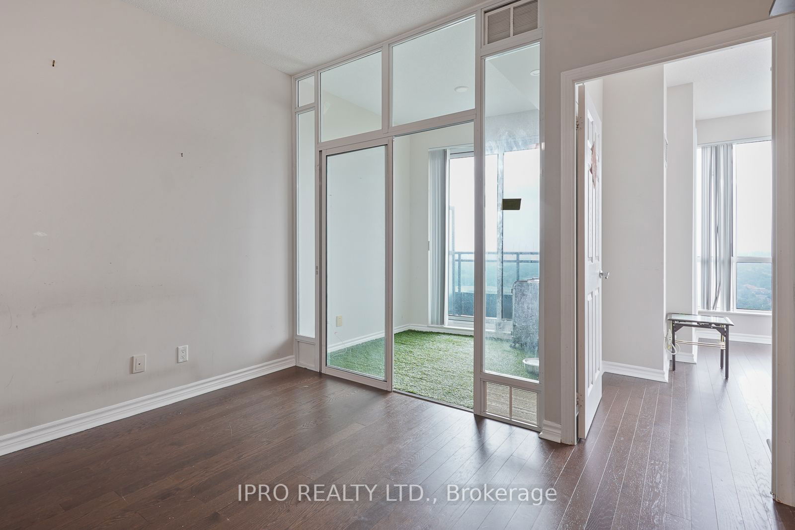 18 Holmes Ave, unit 1915 for rent - image #7