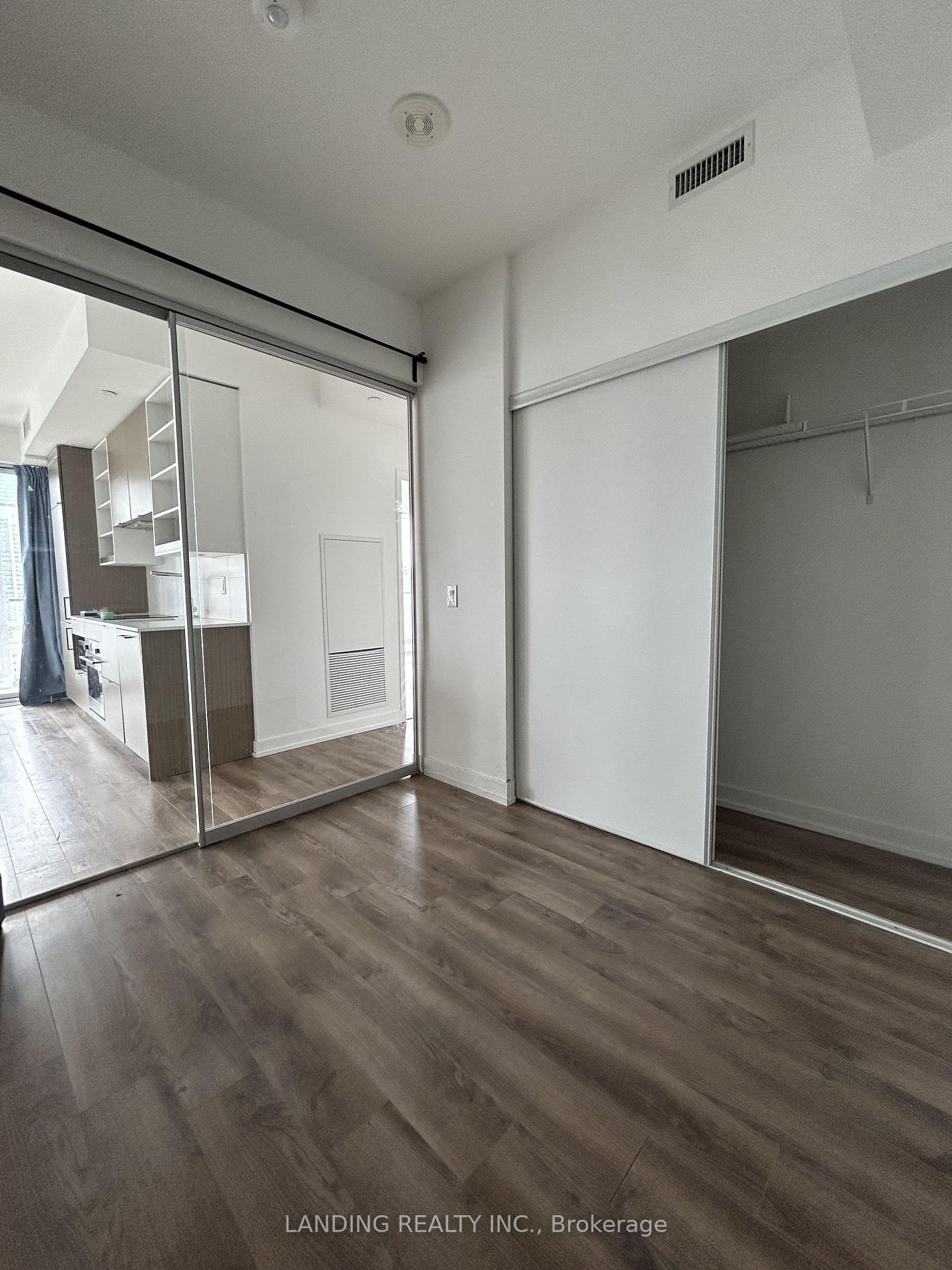 20 Edward St, unit 1910 for rent - image #12