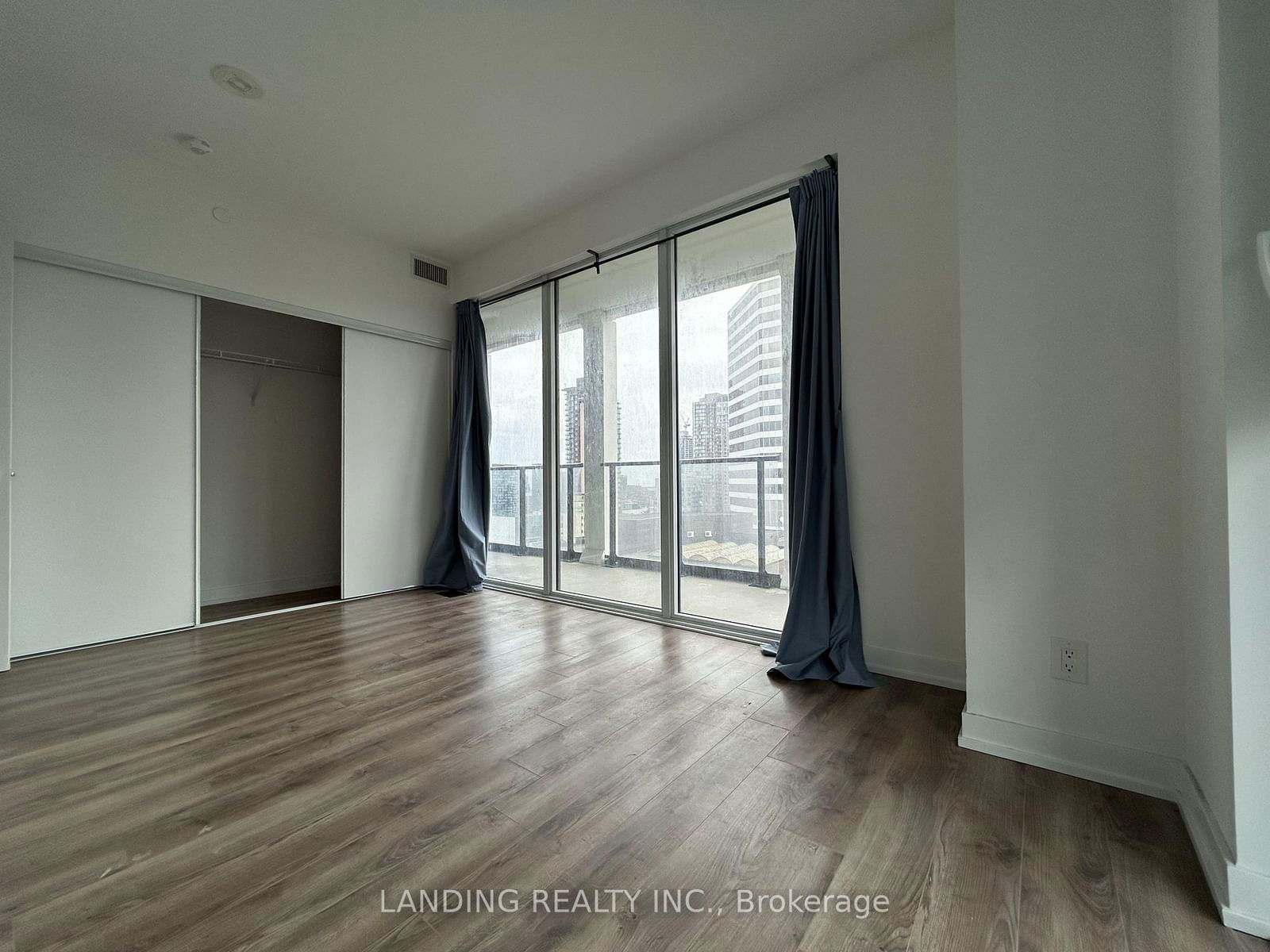 20 Edward St, unit 1910 for rent - image #6