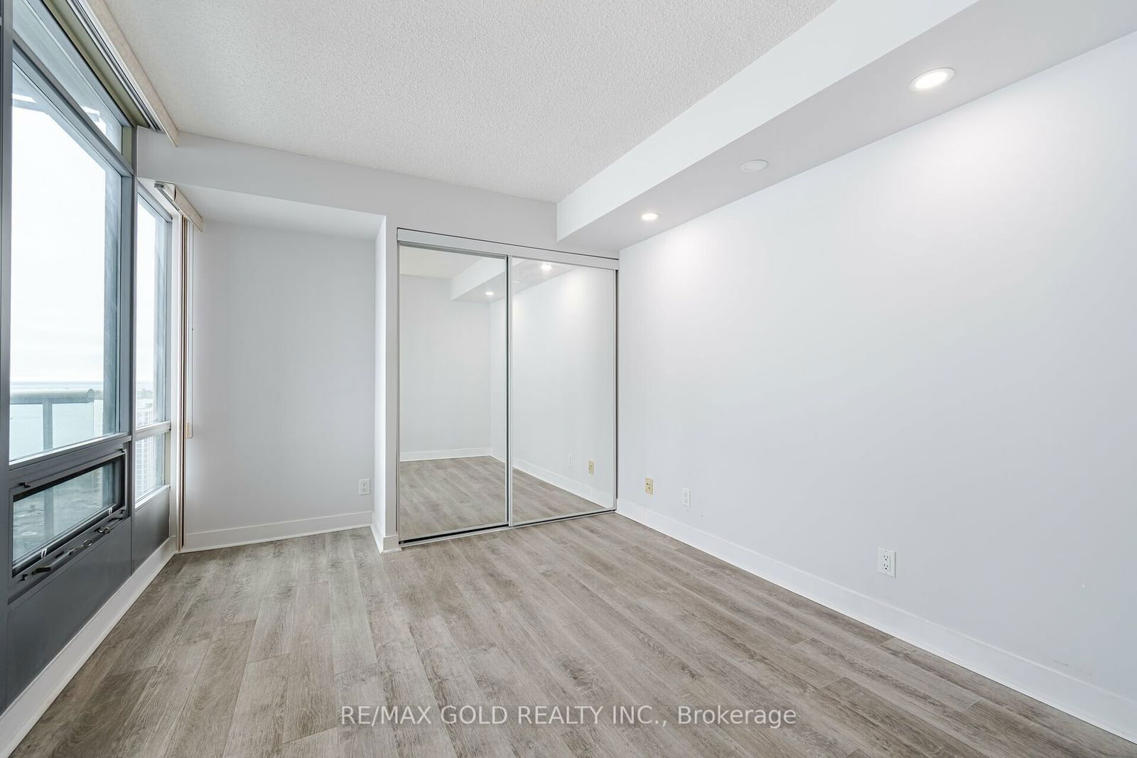 81 NAVY WHARF Cres, unit 2916 for rent - image #17