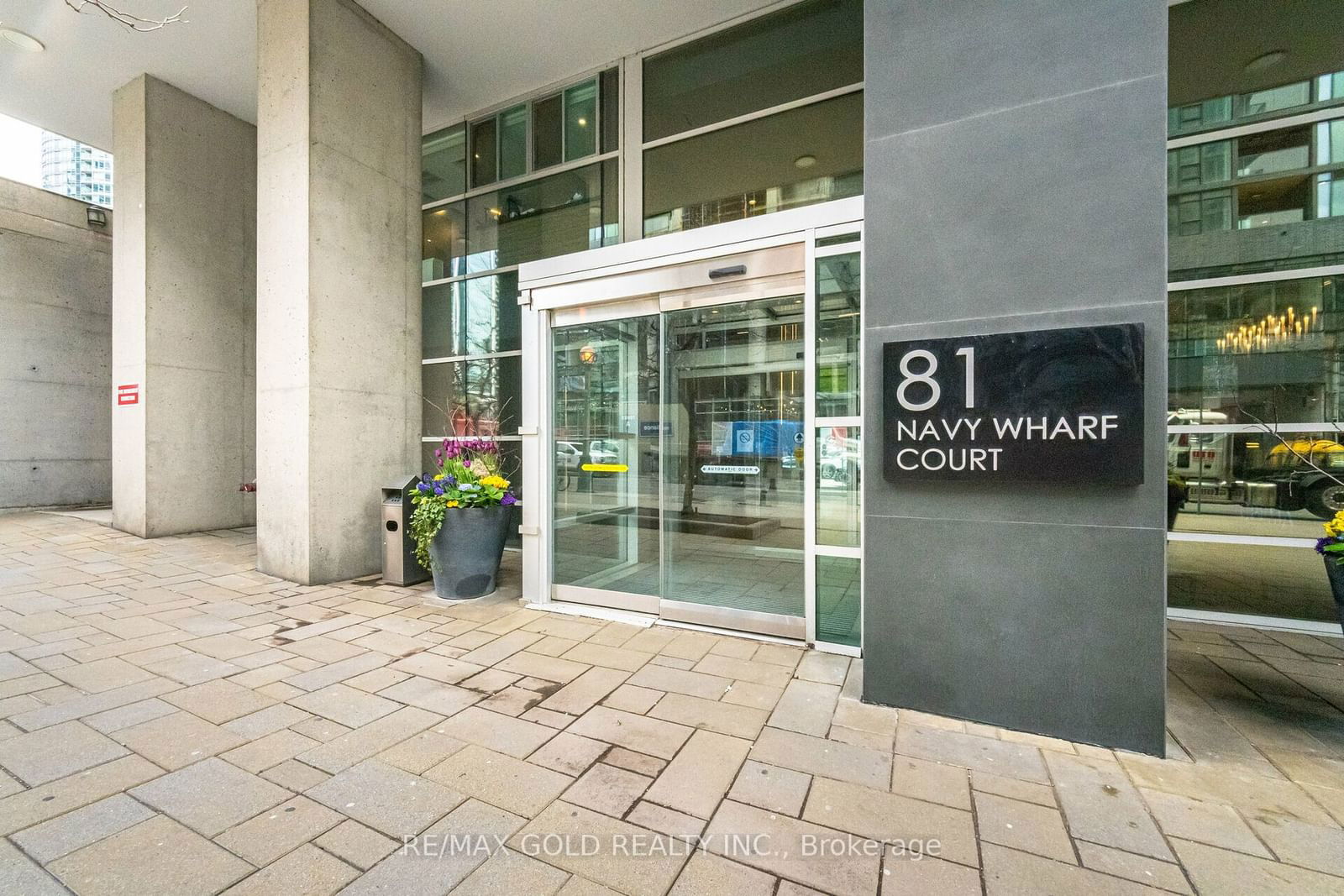 81 NAVY WHARF Cres, unit 2916 for rent - image #2