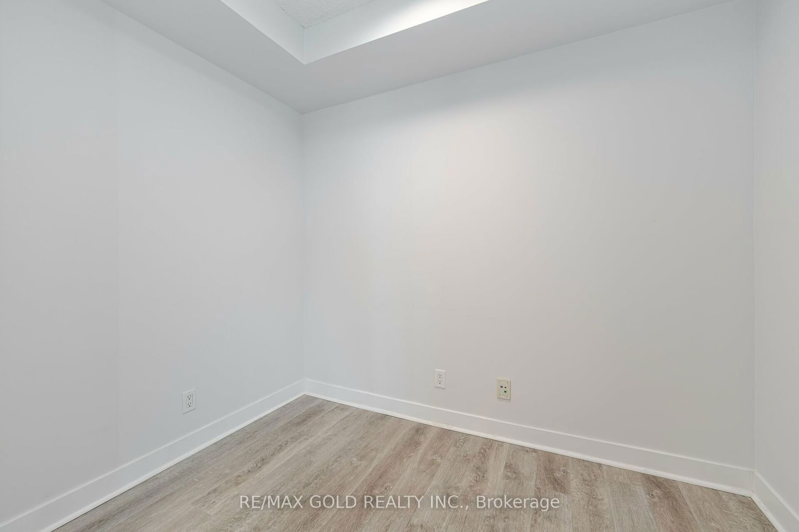 81 NAVY WHARF Cres, unit 2916 for rent - image #4