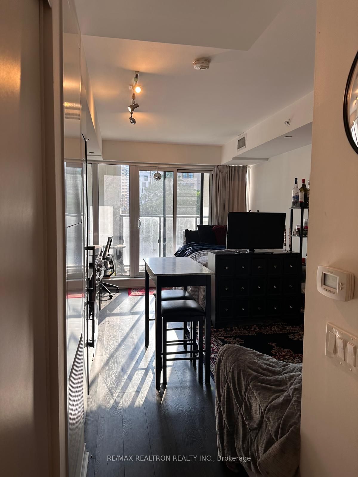 251 Jarvis St, unit 218 for rent