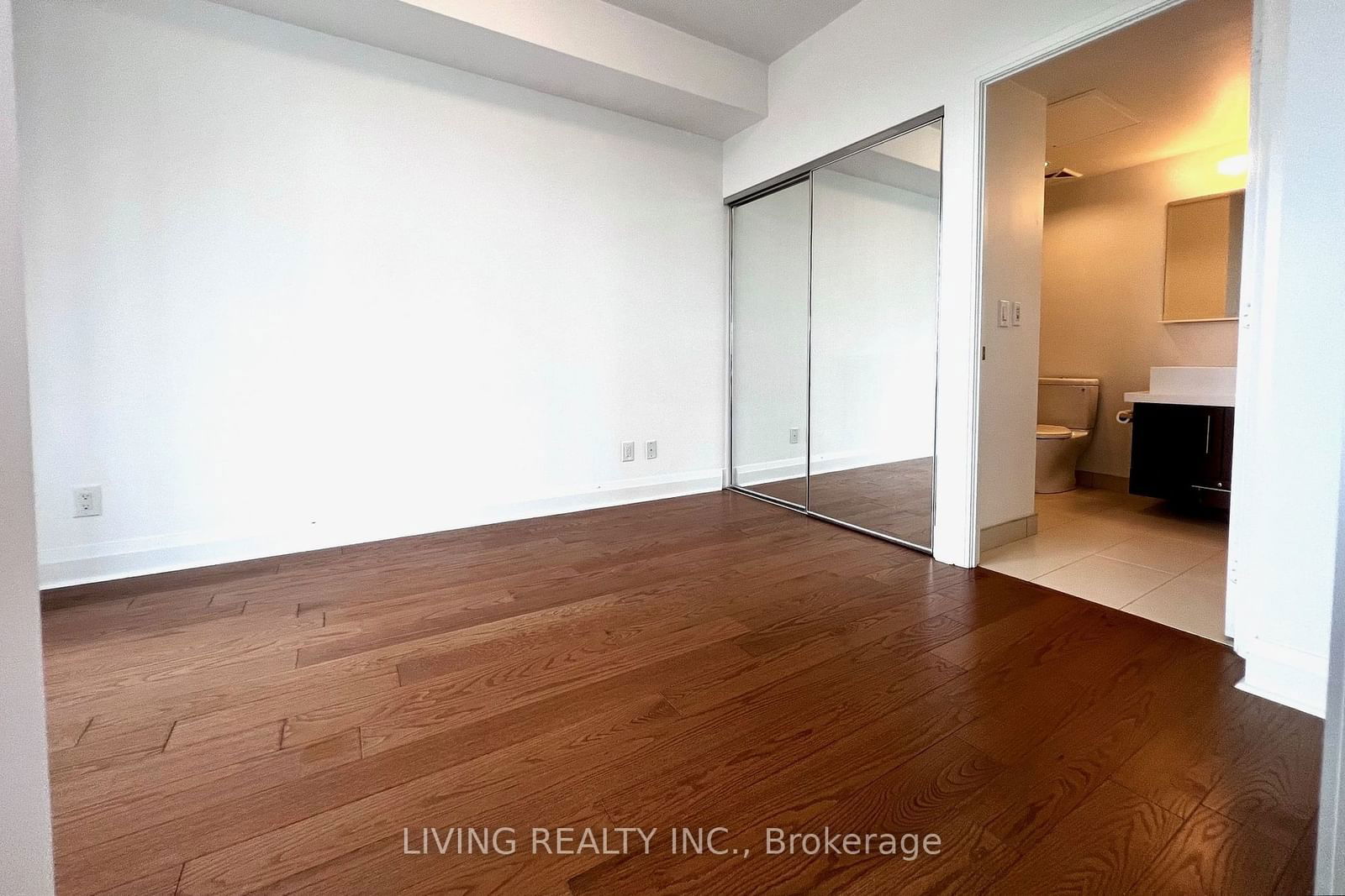 1080 Bay St, unit 4310 for rent - image #11