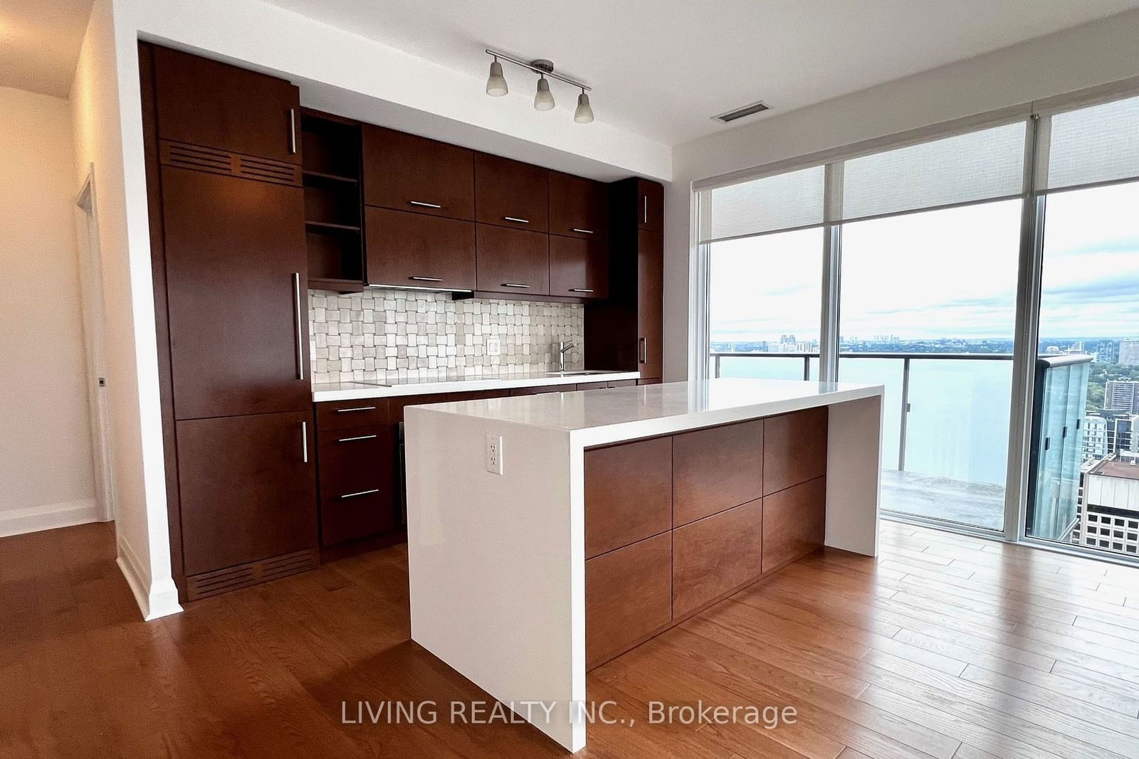 1080 Bay St, unit 4310 for rent - image #4