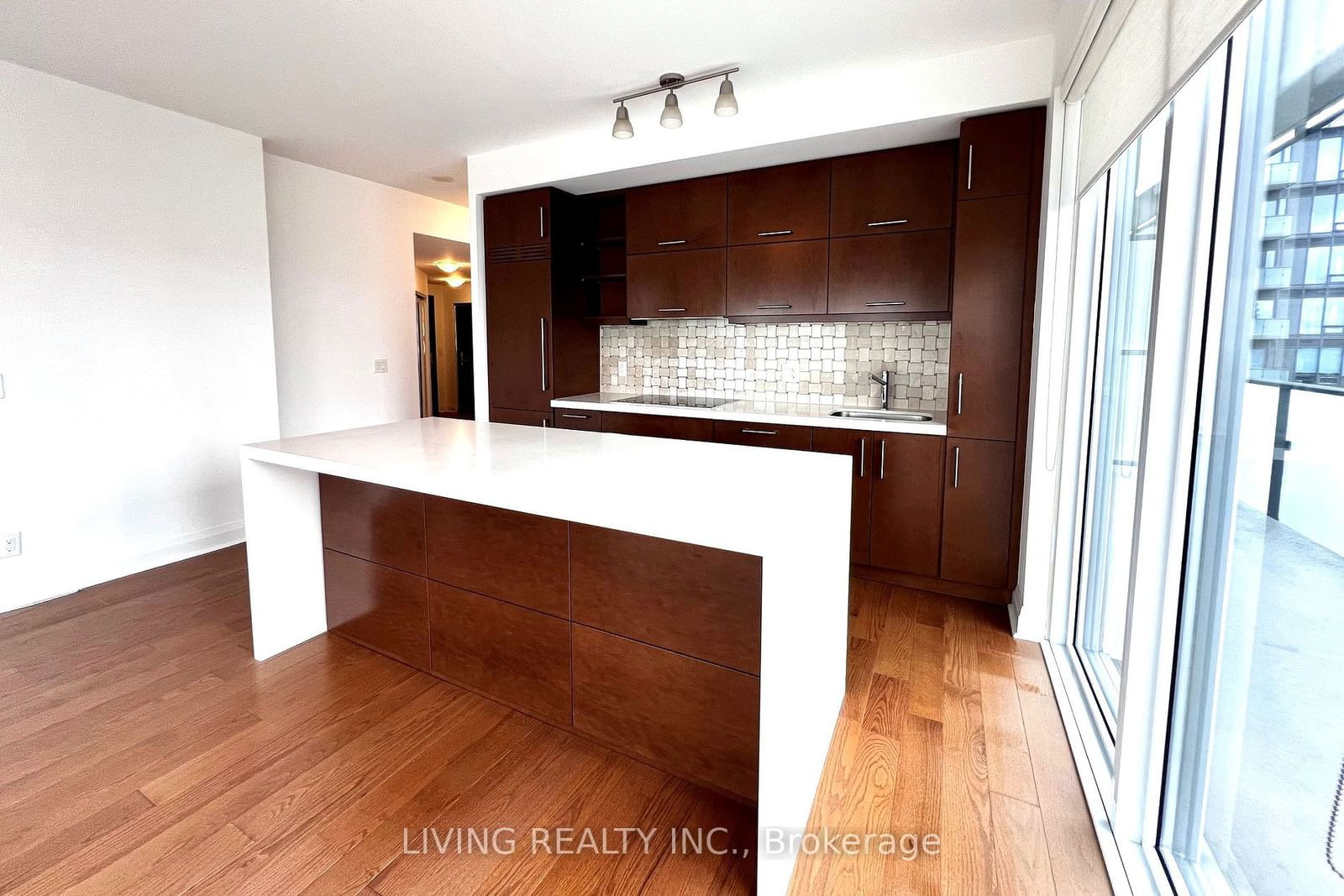 1080 Bay St, unit 4310 for rent - image #6