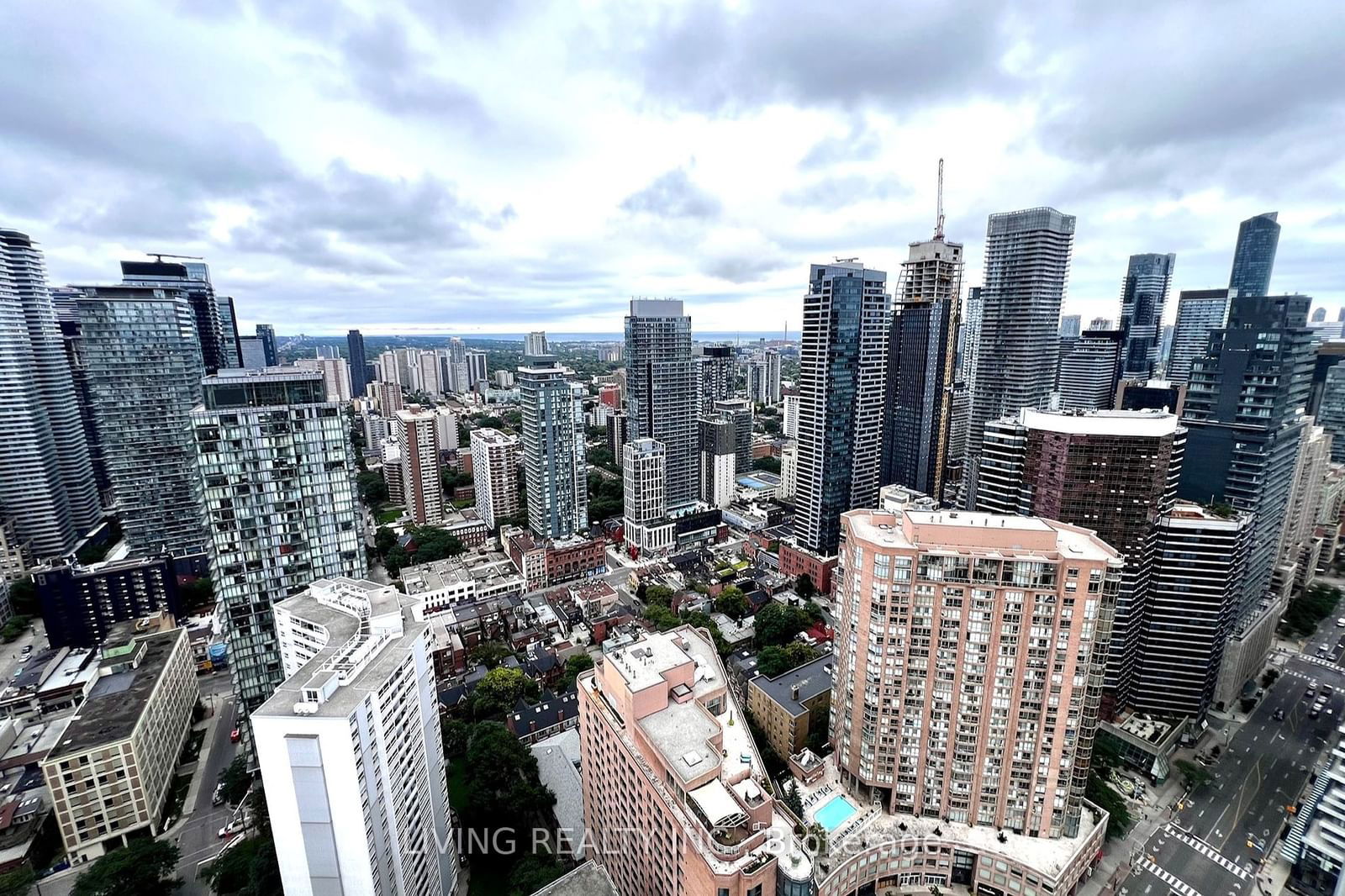 1080 Bay St, unit 4310 for rent - image #9