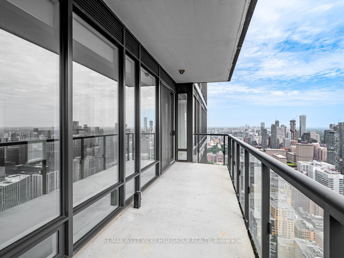 488 University Ave, unit 5302 for sale - image #32