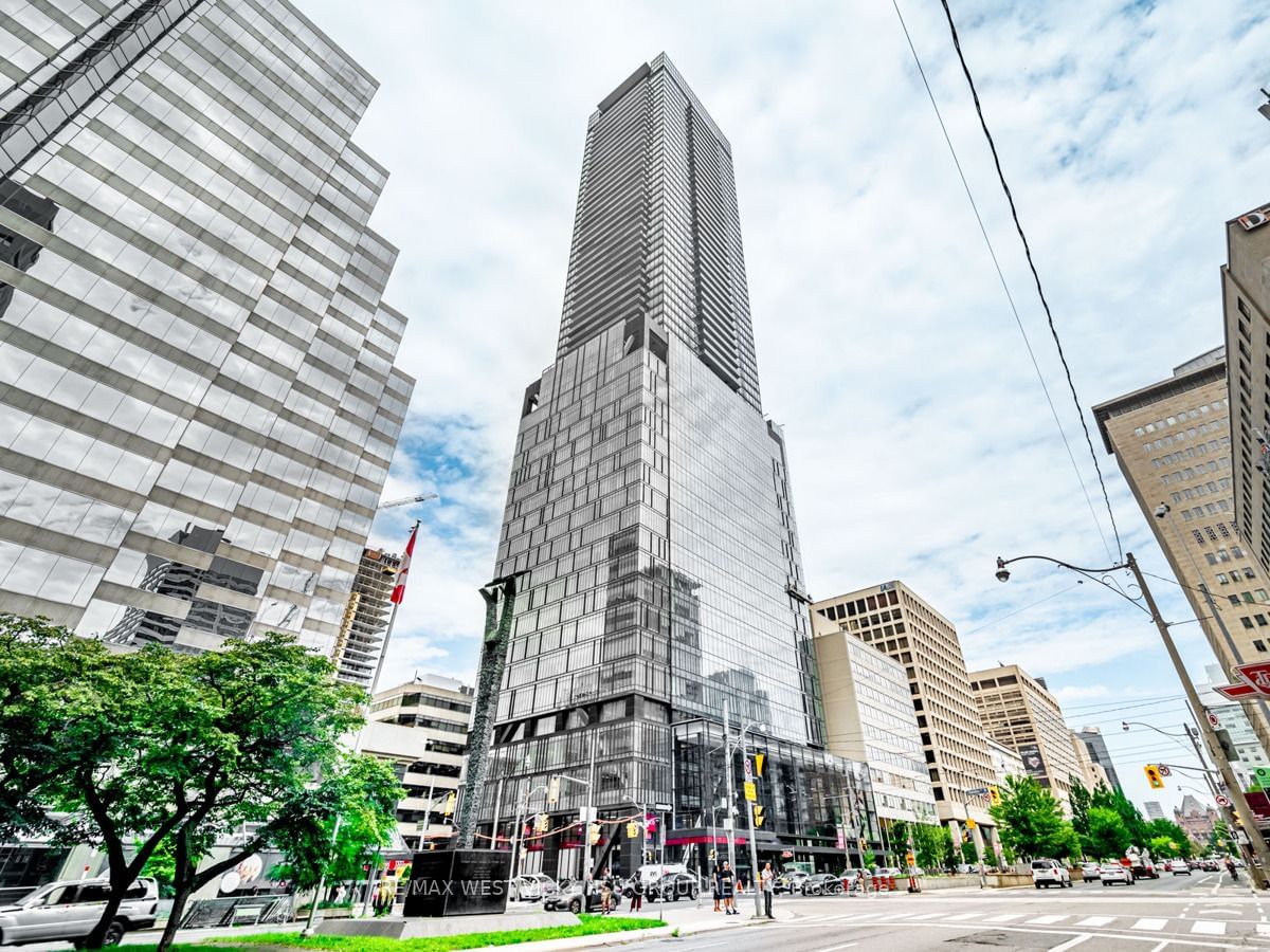 The Residences of 488 University Avenue, Downtown, Toronto