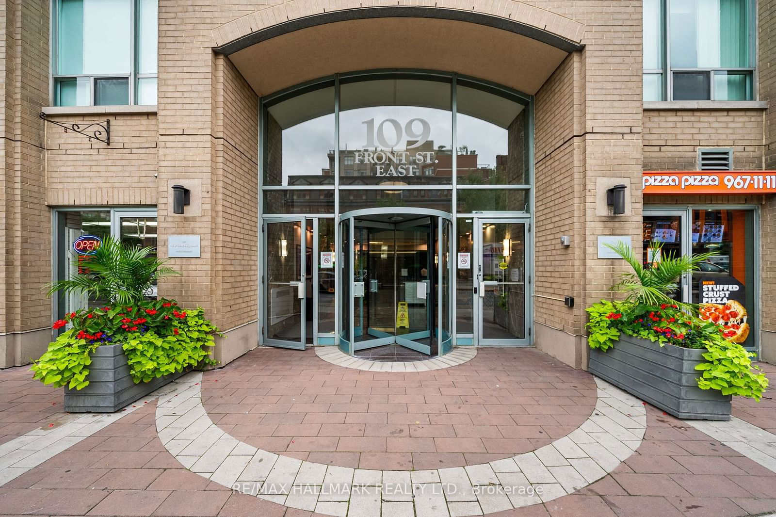 109 Front St E, unit 1006 for sale