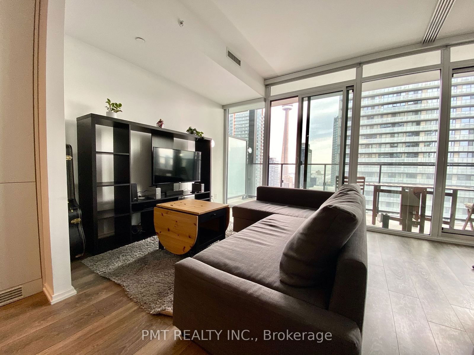 125 Peter St, unit 2711 for rent - image #4